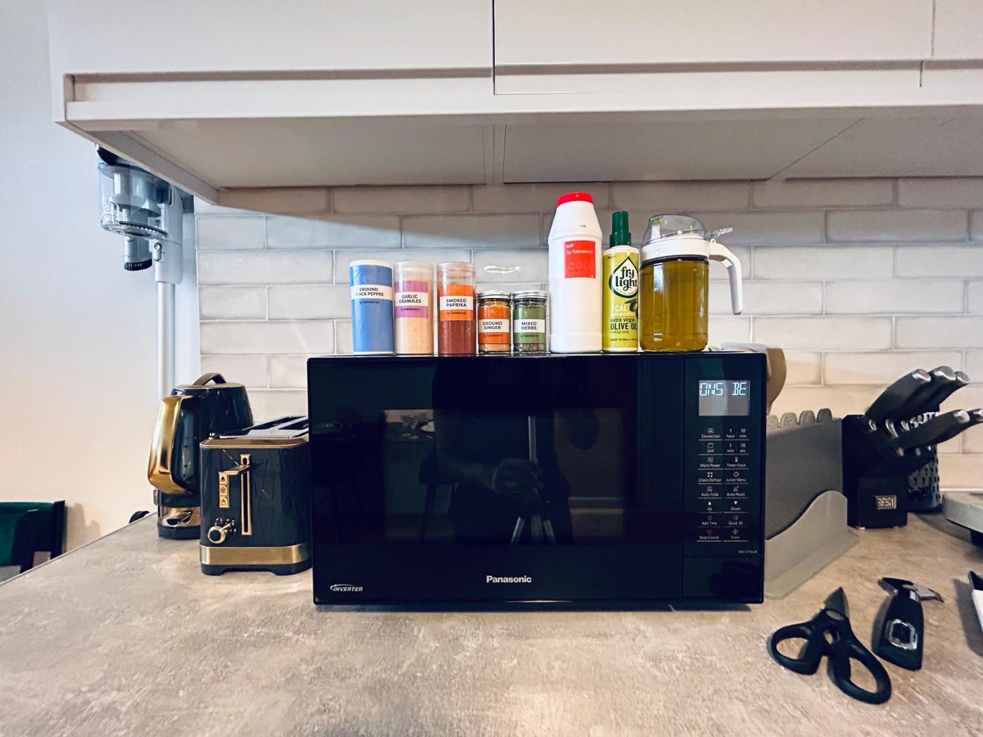 Private 2 Bed Guest House - Van Parking, M25 & A1 Connections بوتيرز بار المظهر الخارجي الصورة